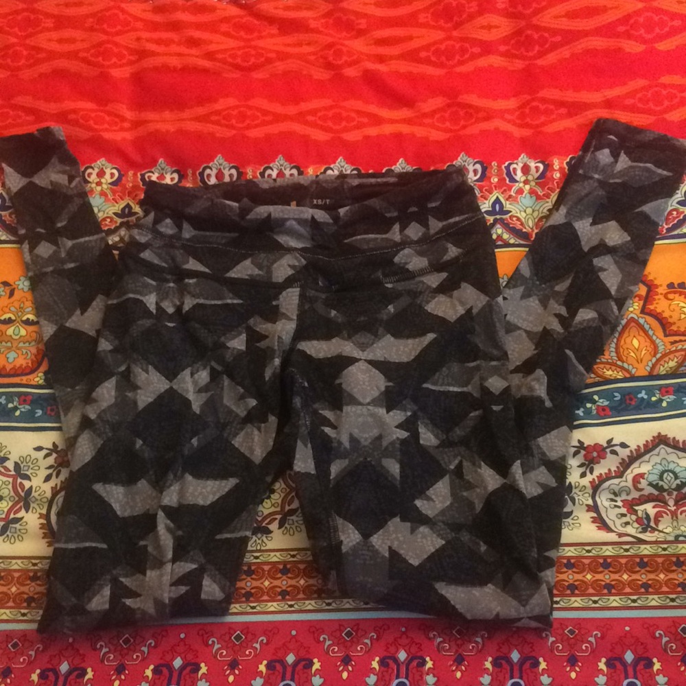 Lucy geometric leggings xs